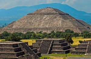 Piramide de la luna_ templo azteca